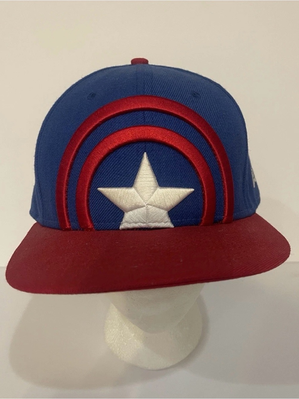 Captain America Star Fitted Hat Cap Avengers Marvel New Era 59Fifty 7 3/8